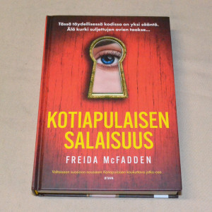 Freida McFadden Kotiapulaisen salaisuus